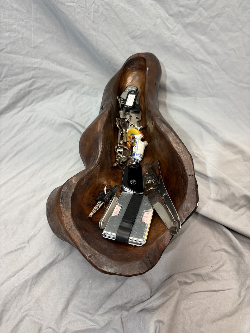 Schwere dunkle Holzschale aus Eiche, 47 cm